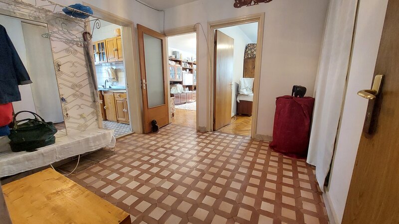 Bd. Chisinau, Apartament 4 camere, et. 5/8, bloc 1984, reabilitat 2026.