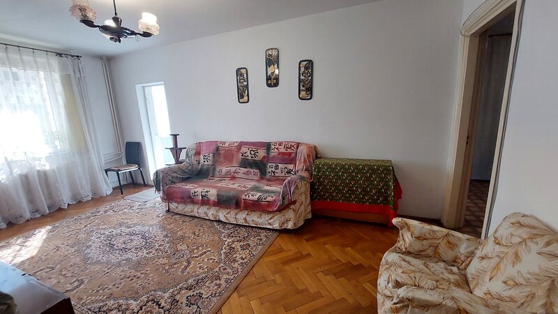 Bd. Chisinau, Apartament 4 camere, et. 5/8, bloc 1984, reabilitat 2026.