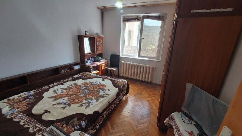 Bd. Chisinau, Apartament 4 camere, et. 5/8, bloc 1984, reabilitat 2026.